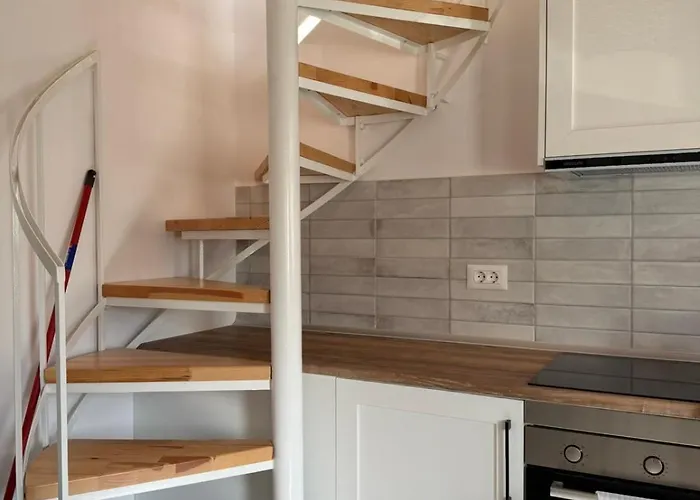 Spitaki Kremasti (Rhodes)